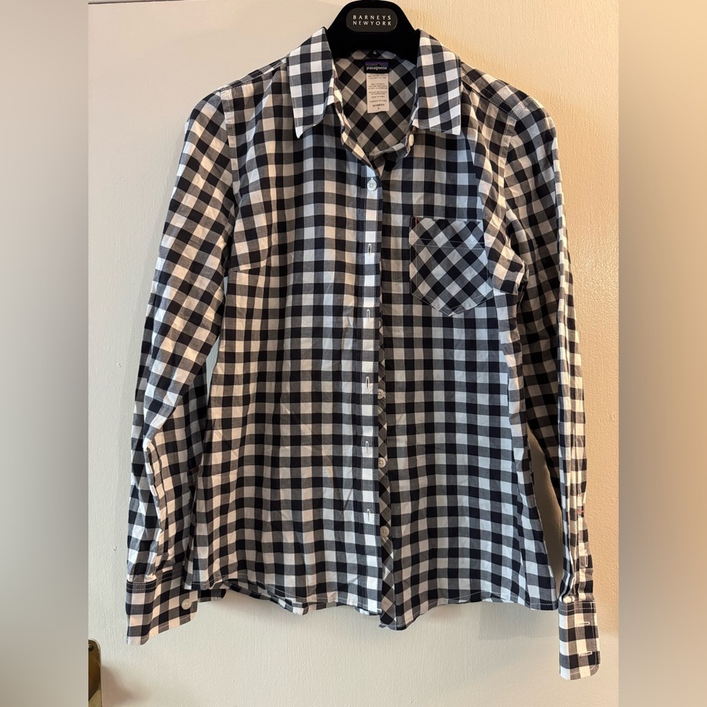 Patagonia women’s long sleeve button-down gingham black and white shirt size 0